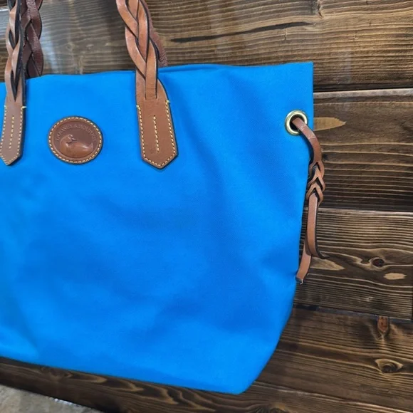 Dooney & Bourke Tote Bag - Picture 3 of 16